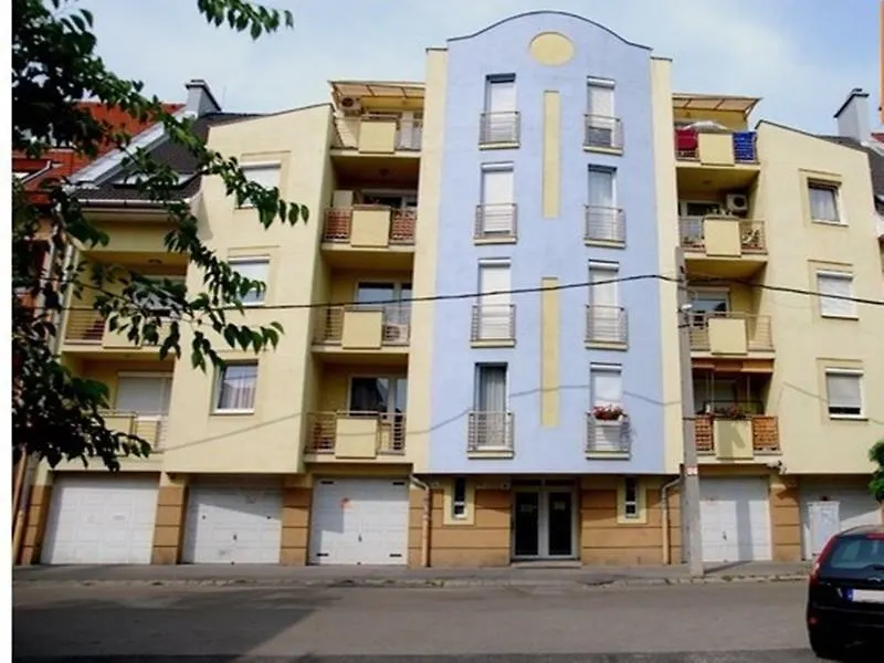 Ujpest Lägenhet Budapest